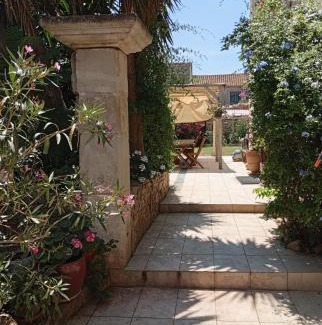Montredon-des-Corbieres Casa | Set of 2 houses, 320 m2, pool, garden