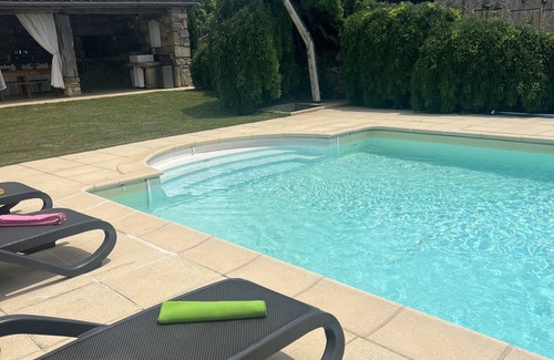 Lacapelle-Segalar Casa | Conjunto de 3 casas de piedra con piscina climatizada para 12 personas.