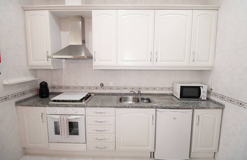Falca Apartamento | Sete Rios, Near Zoo Lisboa/ free Wifi