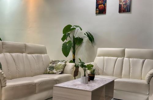 Taman Setia Indah Casa | Setia Indah FamilyTide 3BR 10Pax w Pool table by Our Stay