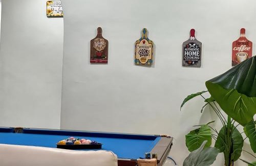 Taman Setia Indah Casa | Setia Indah FamilyTide 3BR 10Pax w Pool table by Our Stay