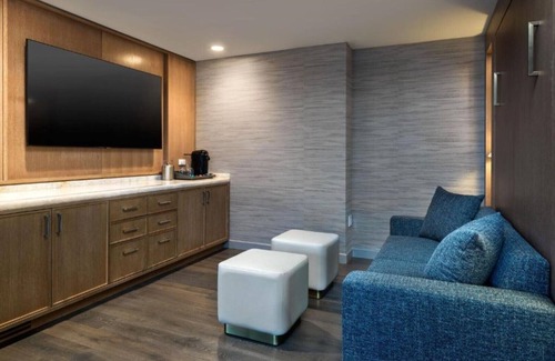 Chinatown Casa | Settle into the Suites at our Downtown San Francisco