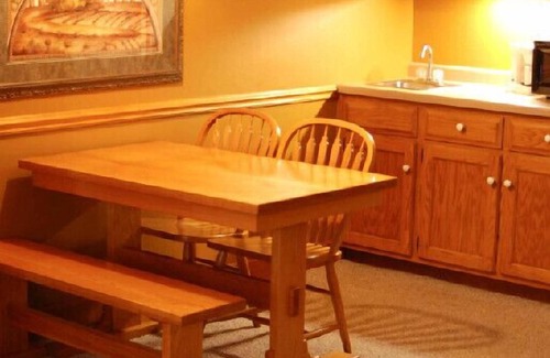 Fish Creek Cama Y Desayuno | Settlement Courtyard Inn & Lavender Spa