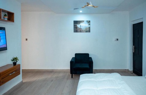 Accra Hotel | Seven Brothers Apartments