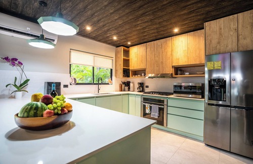 Jacó Villa | Seven Ranch Luxury Jungle Villa, perfect for large groups, 5 mins downtown Jaco