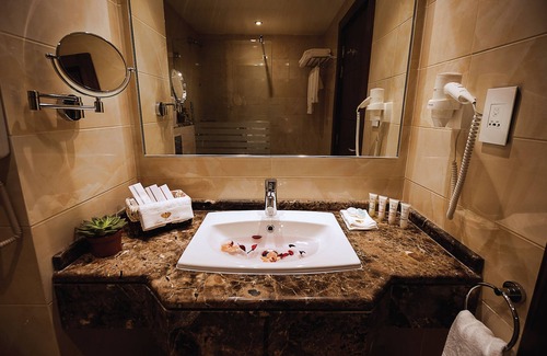 Amman Hotel | Seven Roses Hotel