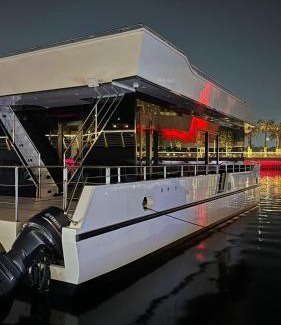Muscat Alquiler De Eote | Seven Seas Diamonds Cruise