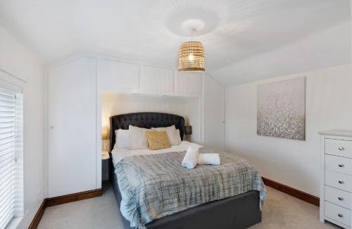 Bacton Casa | Seven Space - Pilgrims Rest, Cottage in Bacton