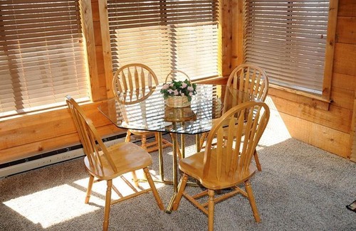 Seven Springs Apartamento | Seven Springs Swiss Mountain 3 Bedroom Standard Condo, Sleeps 8! condo