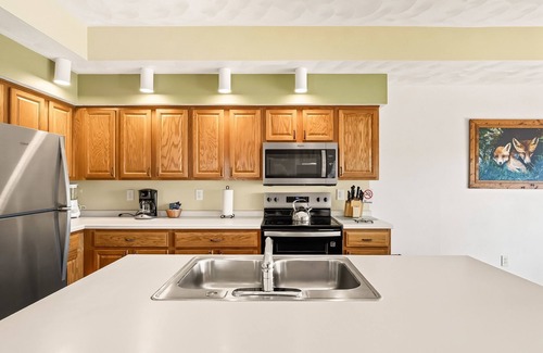 Seven Springs Condominio | Seven Springs Woodridge 4 Bedroom Premium Condo, Mountain Views! by RedAwning