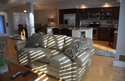Seven Springs Apartamento | Seven Springs Woodridge 3 Bedroom Premium Condo, Private deck with wooded view condo