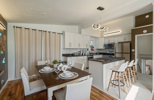 SeaTac Casa | Seven Star Home Away From Home
