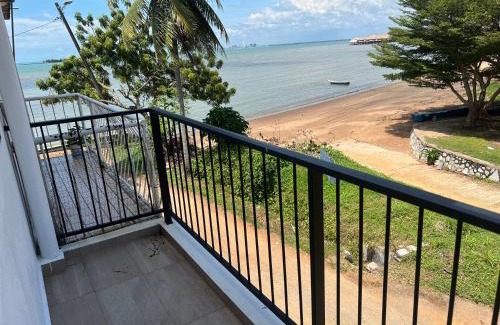 Kampung Ayer Meleleh Casa | Sevenseas Seaview Homestay