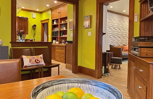 Appleton Casa | SevenTwenty: Hot Tub Under the Stars - Appleton’s Coolest Cozy Stay