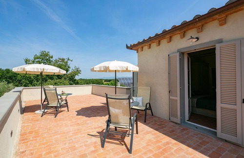 Pietraia Villa | Severina encantadora villa moderna con piscina y SPA