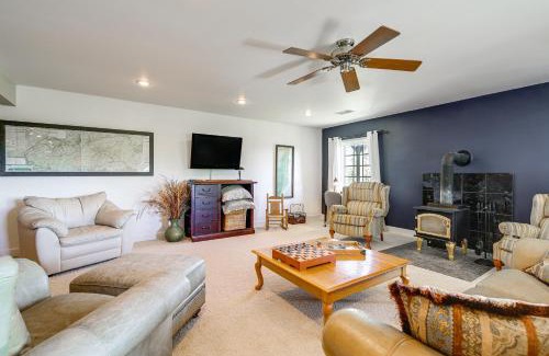 Sevierville Casa | Sevierville Home with Mountain and Countryside Views