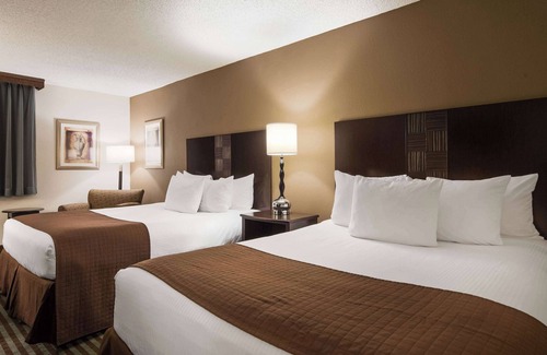 Southmoreland Hotel | Seville Plaza Hotel, Trademark Collection by Wyndham