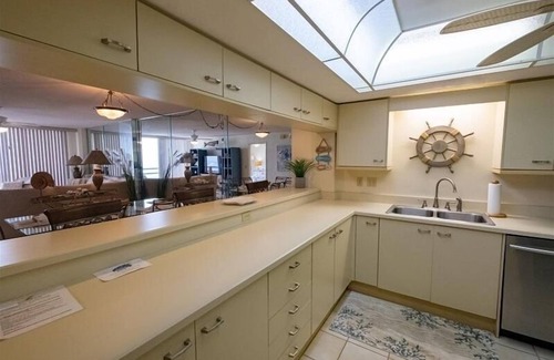 Ocean View Halifax Estates Apartamento | Seychelles 1405 - Daytona Beach Oceanfront Vacations, Inc