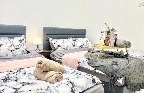 Bandar Puchong Jaya Apartamento | SF 1-12Pax Puchong Sky Pod 3Room IOI Mall 8 Bed LRT