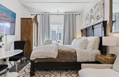 Inner Richmond Casa | SF King Studio, Next to GGP and hundreds Restaurants