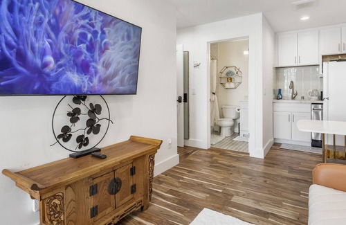 Inner Richmond Casa | SF Nest Studio by UCSF/GGP/Japantown Walking to everything