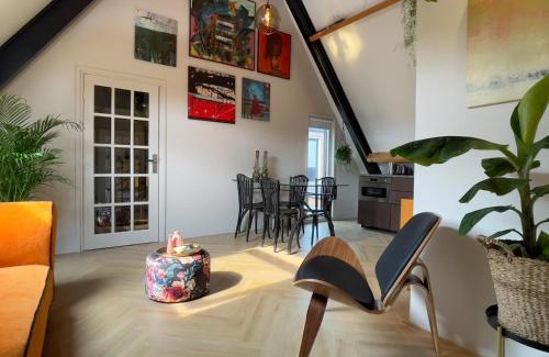 Franeker Apartamento | Sfeervol appartement 'Le Boulanger' in Franeker.