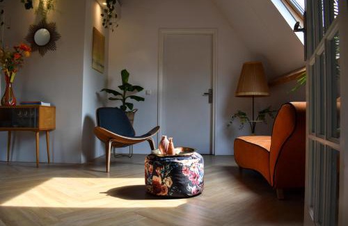 Franeker Apartamento | Sfeervol appartement 'Le Boulanger' in Franeker.