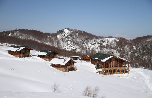 Naousa Apartamento | Sfendamos Wood Village