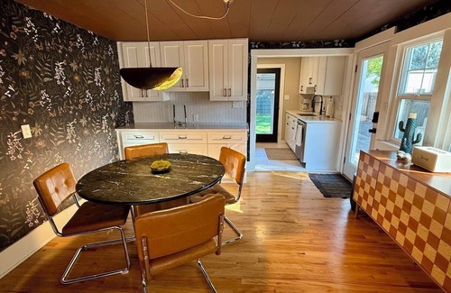 Historic Fort Collins High School Casa | Shade Tree Bungalow | Old Town, Yard & Garage