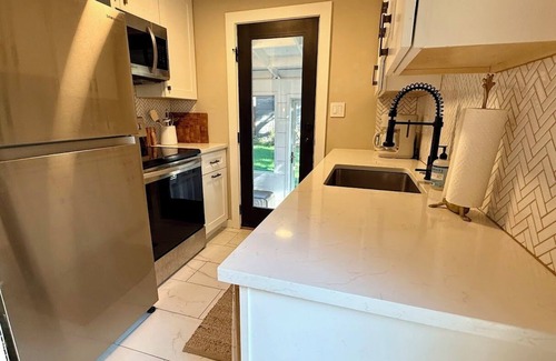 Historic Fort Collins High School Casa | Shade Tree Bungalow | Old Town, Yard & Garage