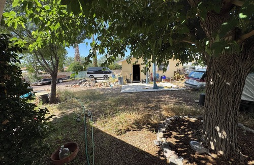 Kingman Casa | Shaded 3-bedroom house with WiFi, AC in Kingman Less than a mile from Rout 66