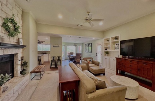 Temple Casa | Shaded Oaks Peaceful Golf Course and Close to BSW