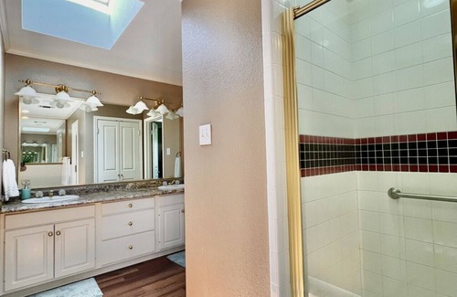 Temple Casa | Shaded Oaks Peaceful Golf Course and Close to BSW