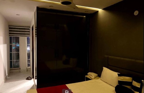 Bahria Town Apartamento | Shades Hotel Apartments
