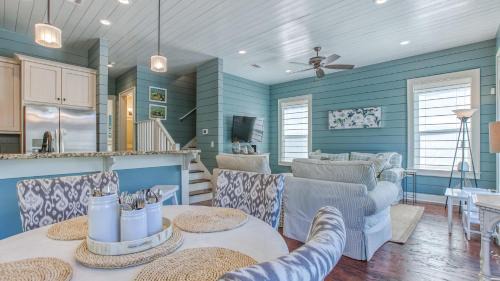 Lakeside at Blue Mountain Beach Casa | Shades of Blue - Beautiful 4 bedroom home in Blue Mountain Beach