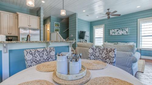Lakeside at Blue Mountain Beach Casa | Shades of Blue - Beautiful 4 bedroom home in Blue Mountain Beach