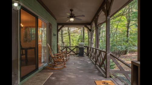 Brevard Casa | Shady Creek Cabin