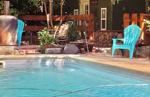 Miramonte Casa | Shady Creekside Cabin