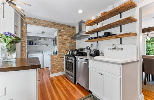 Fontana-on-Geneva Lake Casa | Shady Oasis- Charming and Historic Home 3 blocks from Abbey w/ Outdoor firepit!