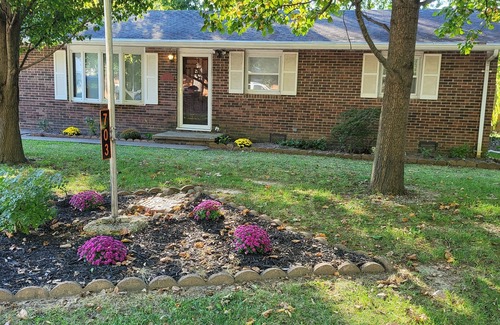 Olney Casa | Shady Shelter - Quiet Comfort, Family Friendly - close to everything!