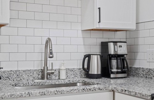 East Liberty Apartamento | Shadyside/Central @2 Bright and Stylish Studio with Free Parking