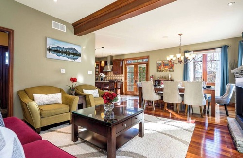 Craigleith Chalet De Esquí | Shale Beach House -- 5 minutes drive to Blue Mountain Village!