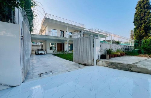 F-6 Sector Casa | Shalman guest house