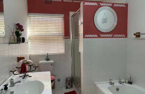 Gordon's Bay Casa | Shalom On The Bay