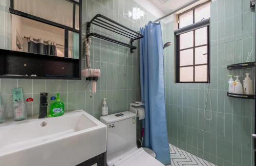 Huaihai Road Commercial Area Casa | Shanghai Downtown Flower B&B