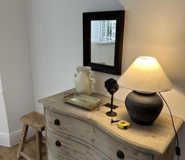 Huaihai Road Commercial Area Apartamento | Shanghai Hills & Art Suite 18 - Near Line 1 & 7 Changshu Road Metro