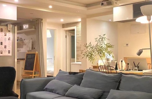Downtown Shanghai Casa | Shanghai Hills & Moment Family house