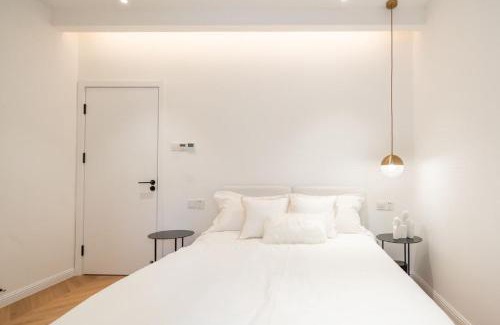 Huangpu Apartamento | Shanghai Hills & Serendipity Family Homestay with 3 Bedrooms Near Line4&8 South Xizang Rd