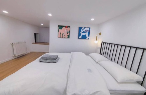 Huaihai Road Commercial Area Cama Y Desayuno | Shanghai Hills& ZINN City Loft