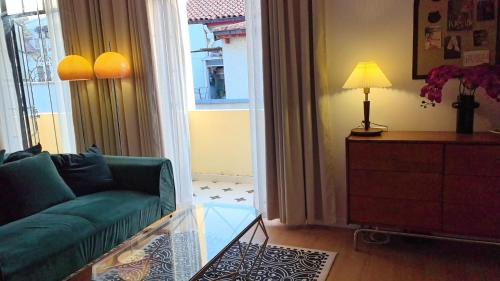 Huaihai Road Commercial Area Apartamento | Shanghai Hills & Zinn Sunshine BnB with Balcony Near Metro Line1 Changshu rd